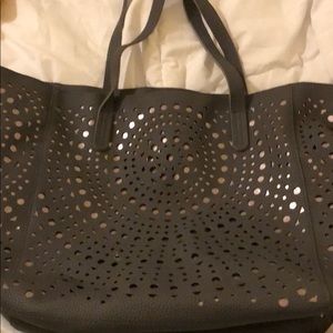 Gray tote